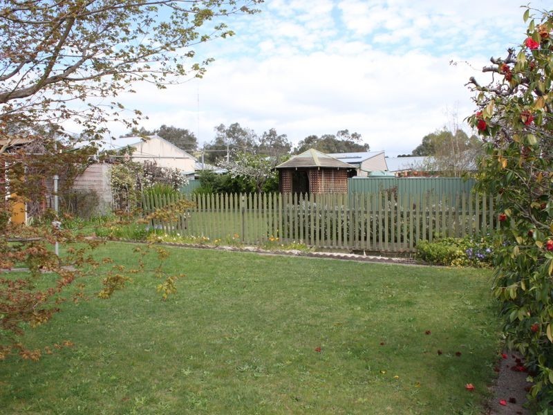 74 Bayley Street, Alexandra VIC 3714