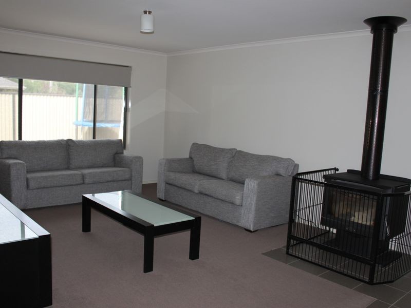 15 Peterkin Street, Alexandra VIC 3714