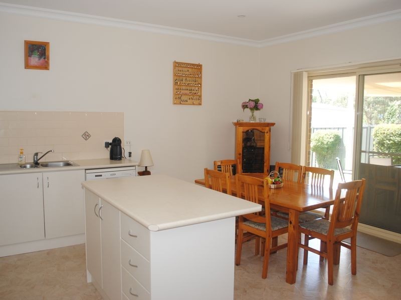 3/2 Thom Street, Alexandra VIC 3714