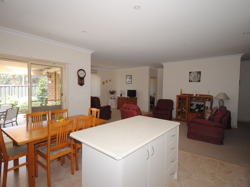 3/2 Thom Street, Alexandra VIC 3714