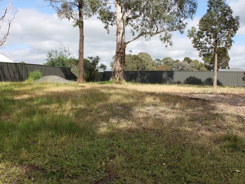 8 Green Street, Alexandra VIC 3714