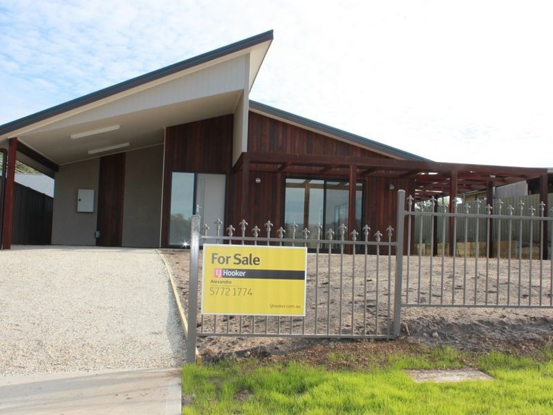 82 Myrtle Street, Alexandra VIC 3714