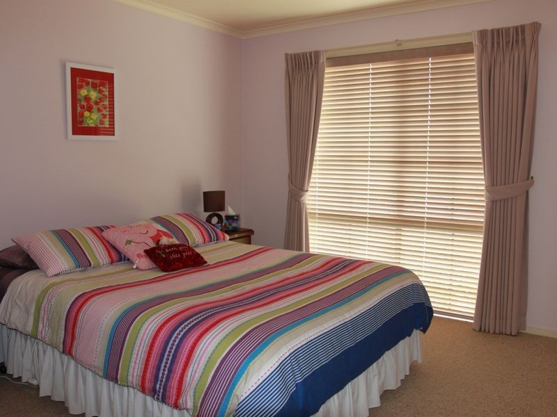 23 Sixth Street, Eildon VIC 3713