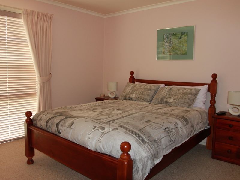 23 Sixth Street, Eildon VIC 3713