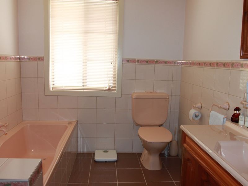 23 Sixth Street, Eildon VIC 3713