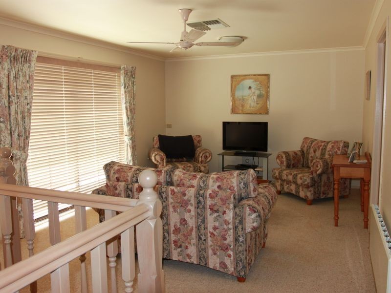 23 Sixth Street, Eildon VIC 3713