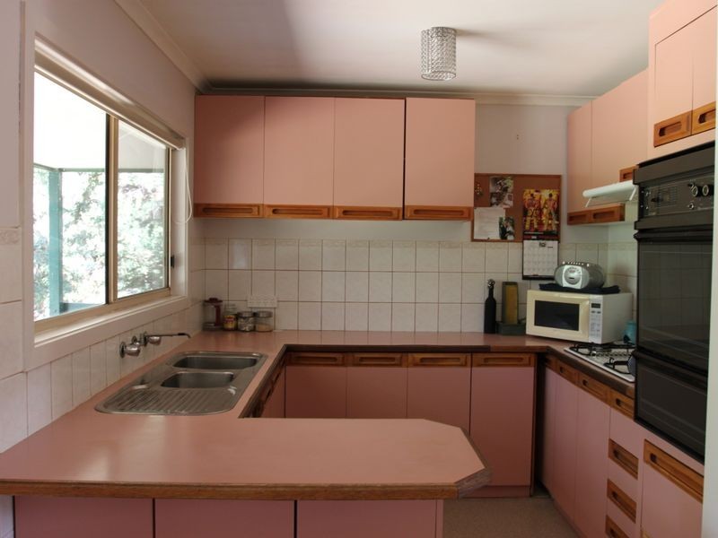 2 Aroona Drive, Buxton VIC 3711