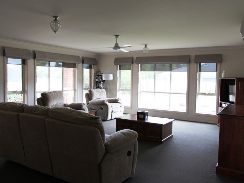 17 Peterkin Street, Alexandra VIC 3714