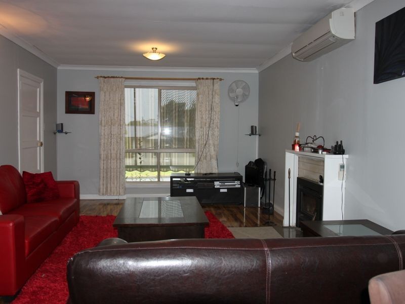 6 Eighth Street, Eildon VIC 3713