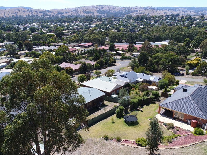 6 Toronga Rise, Alexandra VIC 3714