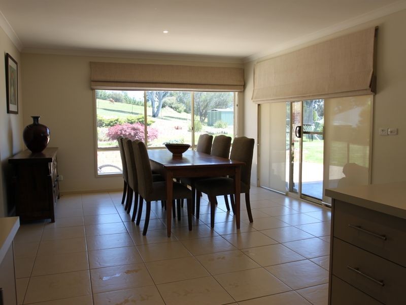 6 Toronga Rise, Alexandra VIC 3714