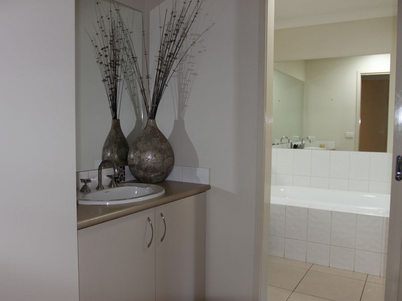 6 Toronga Rise, Alexandra VIC 3714