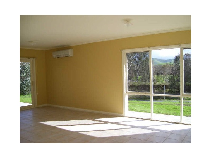 34 Riversdale Road, Alexandra VIC 3714