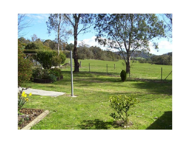 10 Savage Court, Eildon VIC 3713