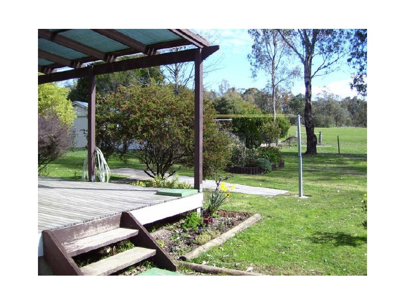 10 Savage Court, Eildon VIC 3713