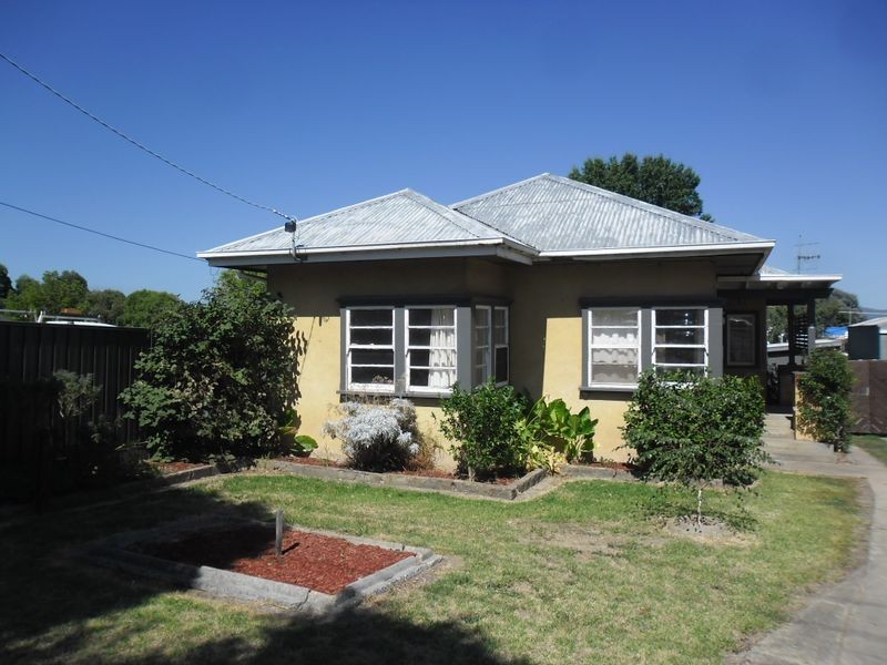 8 Webster Street, Alexandra VIC 3714