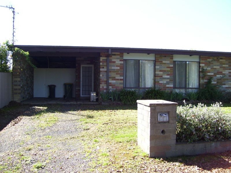 2/5 Taylor Street, Alexandra VIC 3714