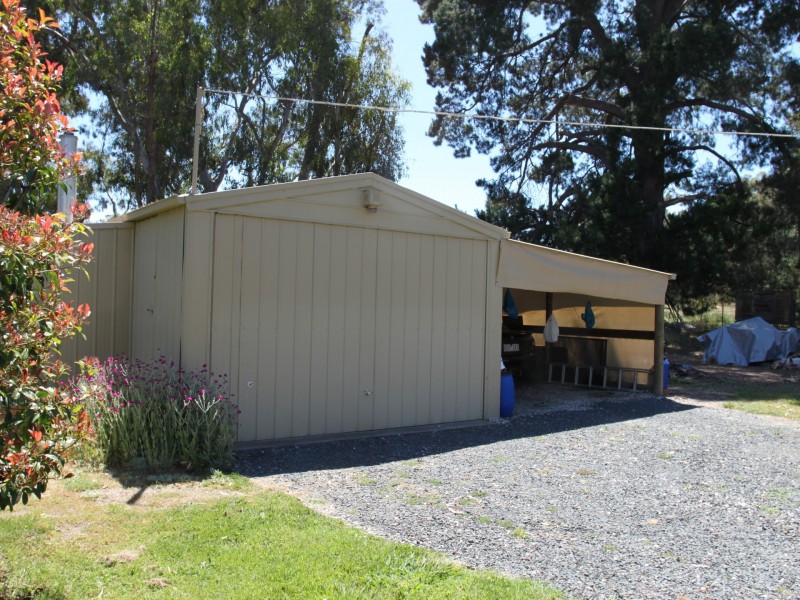 11 McGuigans Rd, Yarck VIC 3719