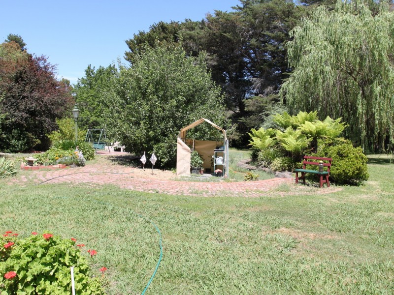 11 McGuigans Rd, Yarck VIC 3719