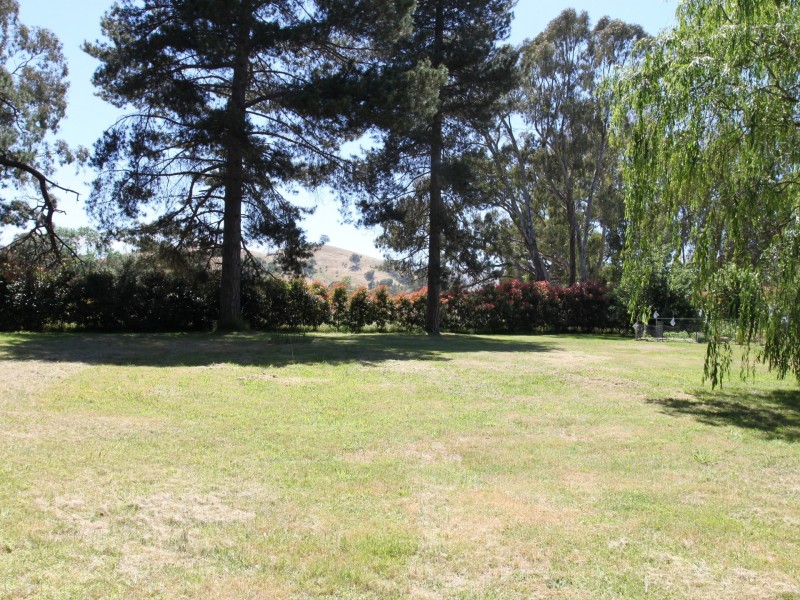 11 McGuigans Rd, Yarck VIC 3719