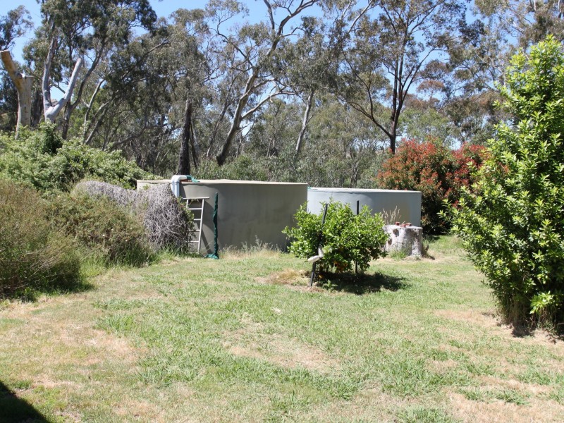 11 McGuigans Rd, Yarck VIC 3719