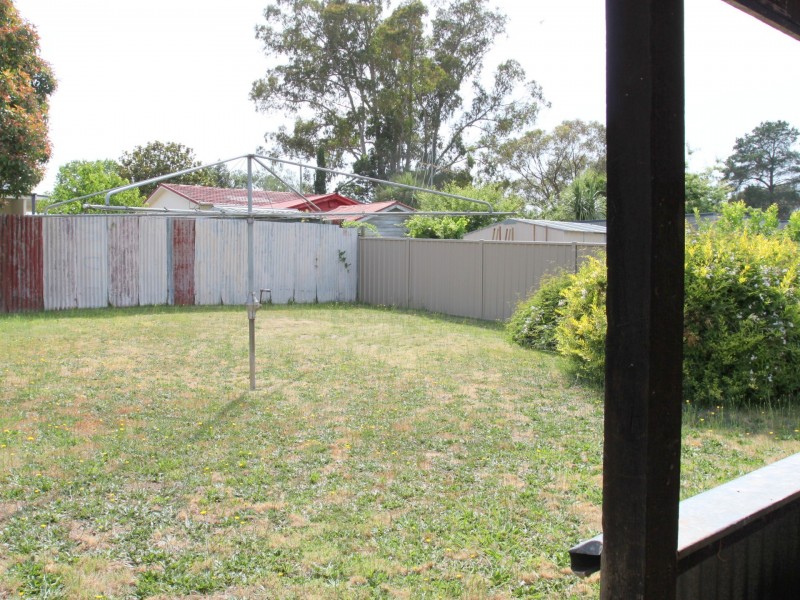 6 Centre Avenue, Eildon VIC 3713