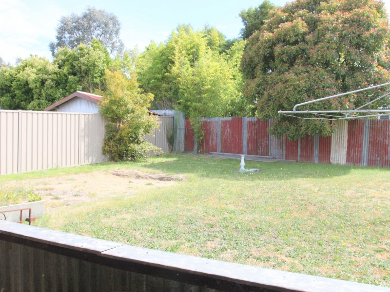 6 Centre Avenue, Eildon VIC 3713