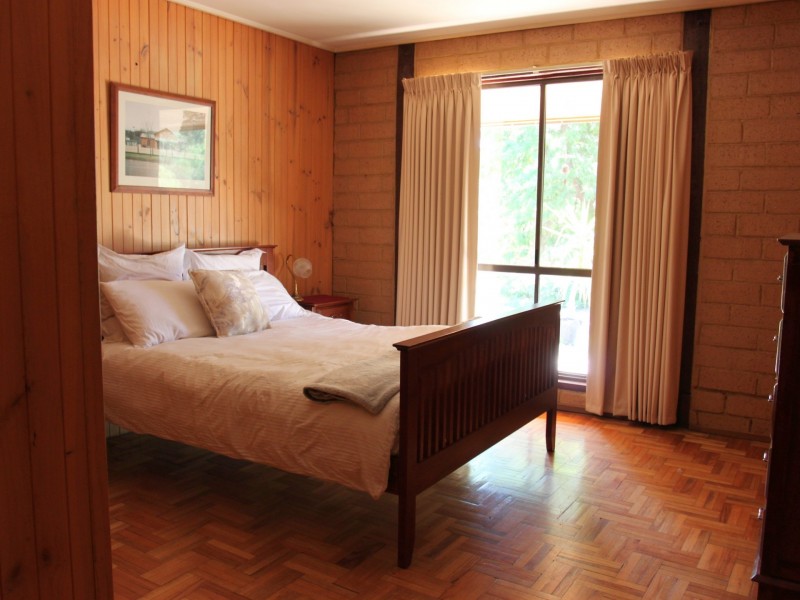 19 Weeks Crt, Alexandra VIC 3714