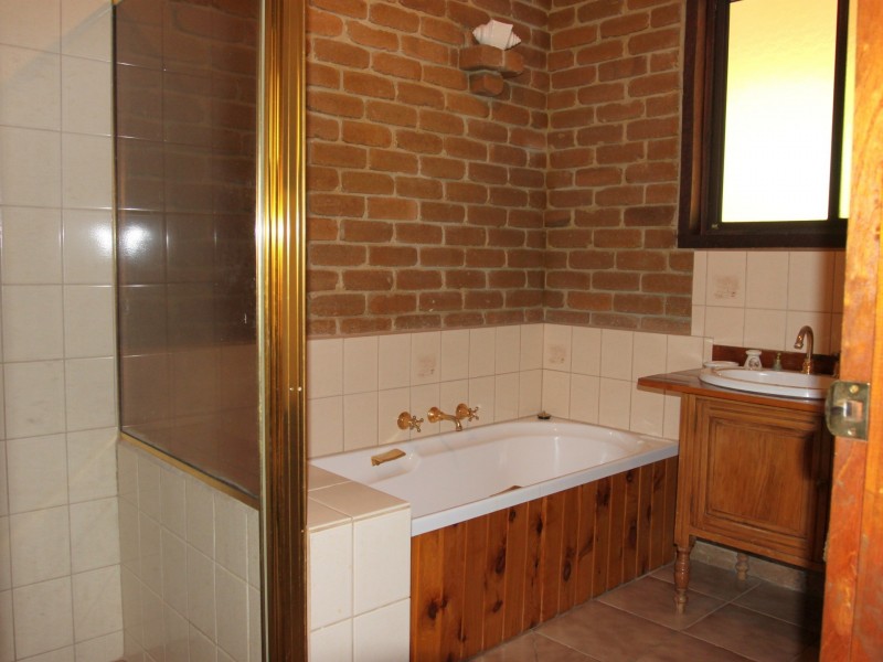 19 Weeks Crt, Alexandra VIC 3714