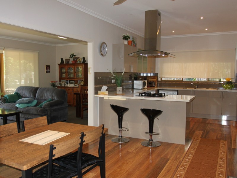 28 Bayley St, Alexandra VIC 3714