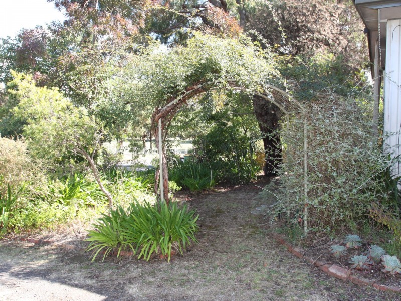 13 Rose St, Alexandra VIC 3714