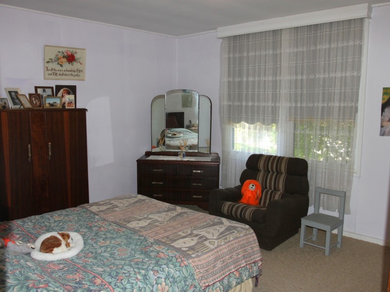 16 Seventh St, Eildon VIC 3713