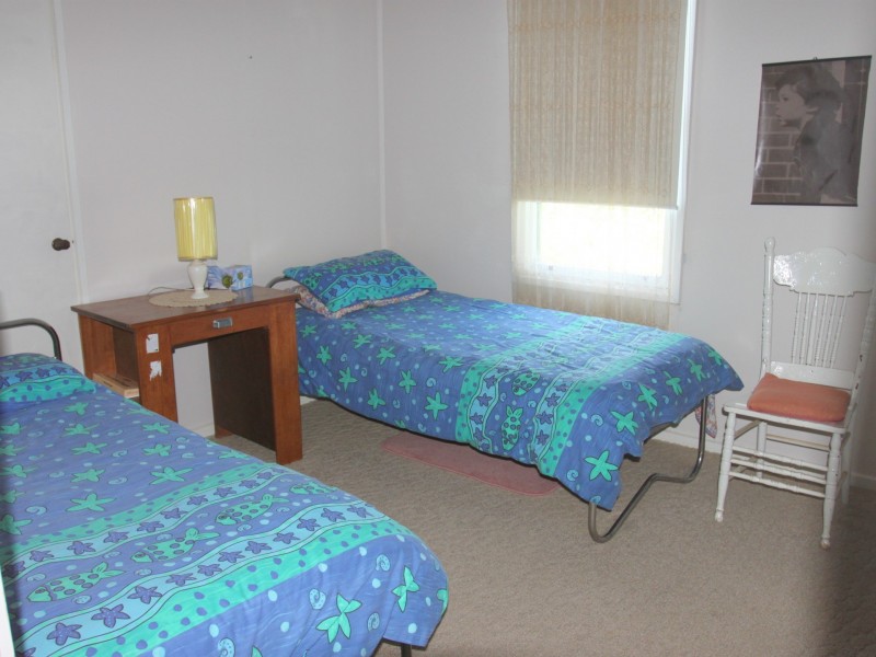 16 Seventh St, Eildon VIC 3713