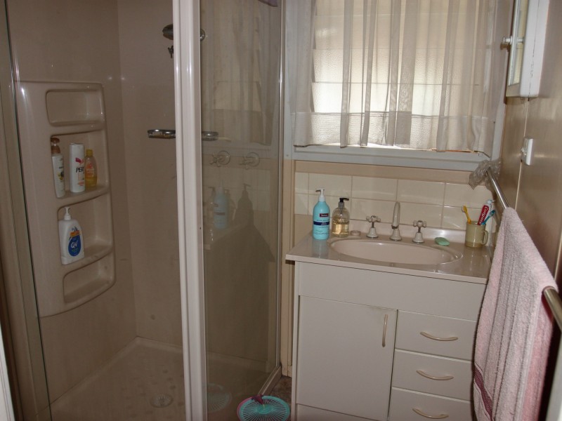 16 Seventh St, Eildon VIC 3713