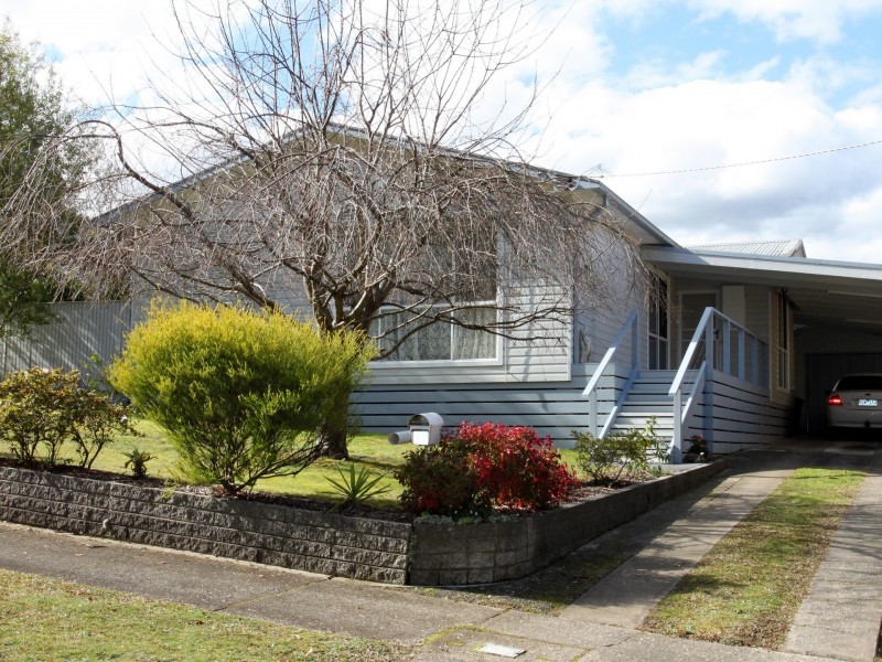 22 Fourth Street, Eildon VIC 3713