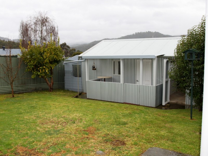 22 Fourth Street, Eildon VIC 3713