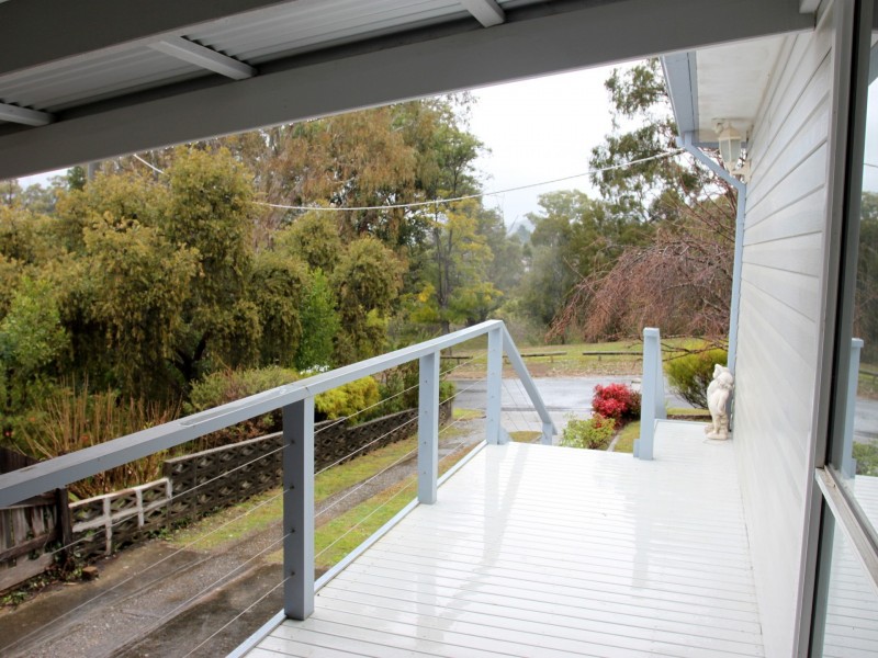 22 Fourth Street, Eildon VIC 3713