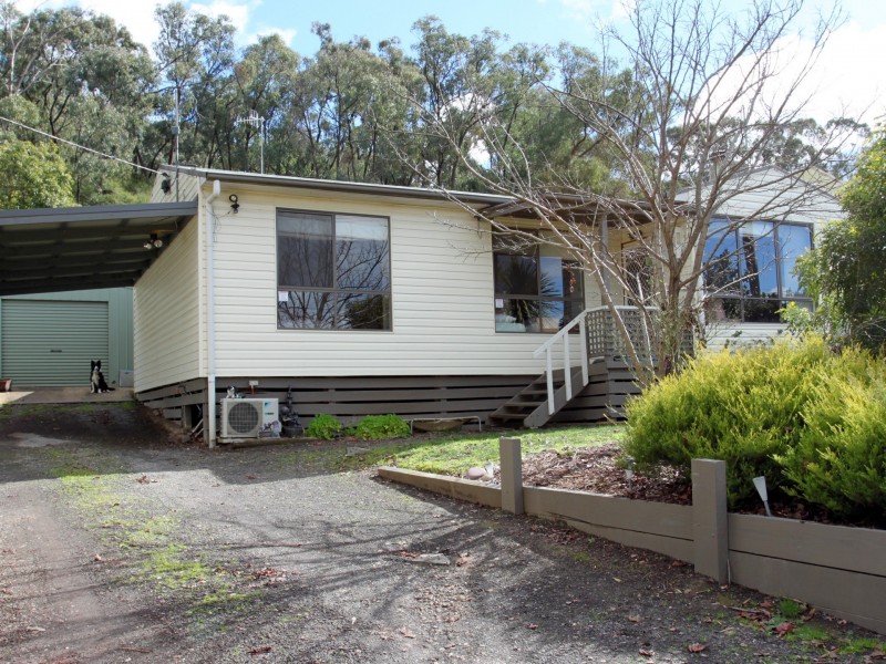 35 Fifth Street, Eildon VIC 3713