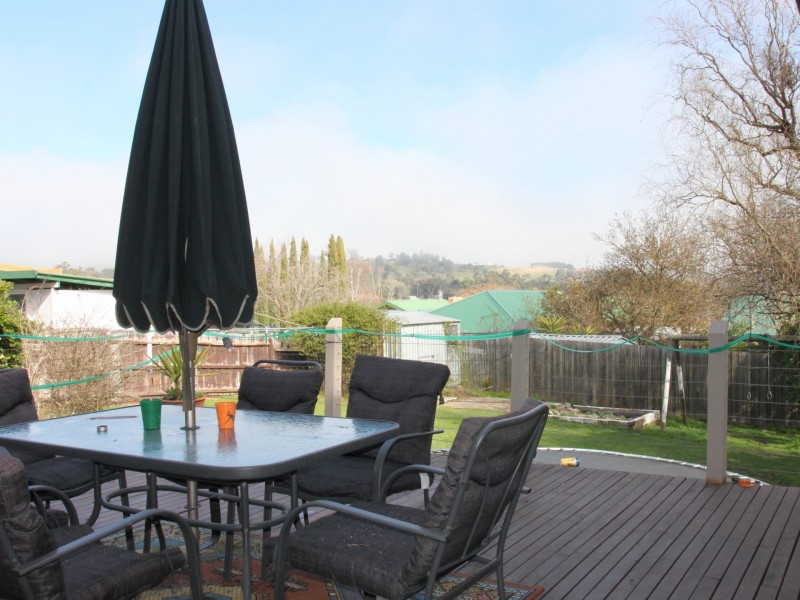 16 Villeneuve Street, Alexandra VIC 3714