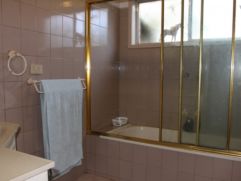 16 Villeneuve Street, Alexandra VIC 3714