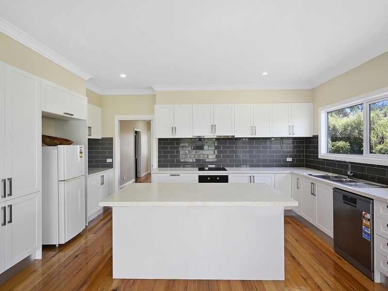11 Coates Court, Alexandra VIC 3714