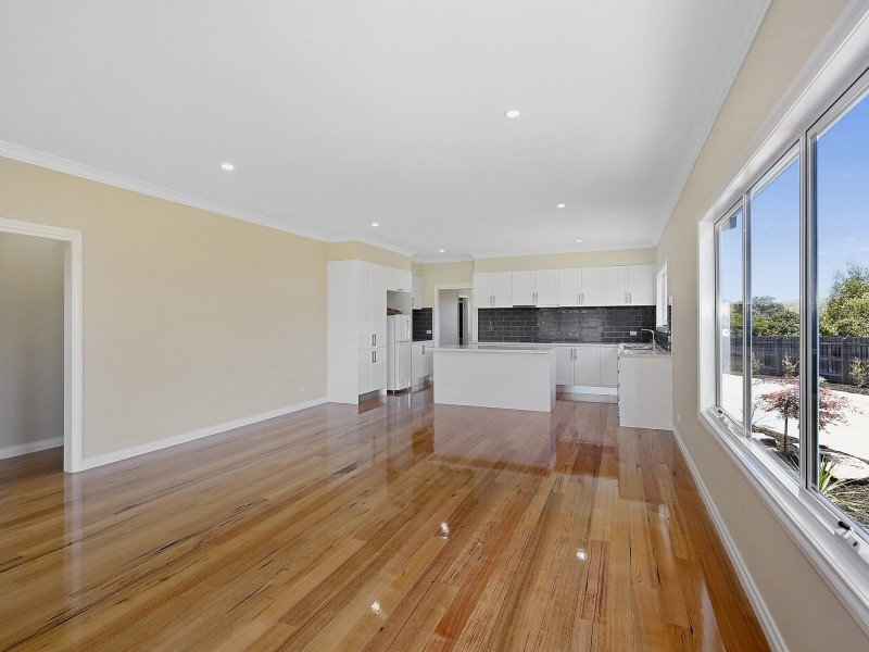 11 Coates Court, Alexandra VIC 3714