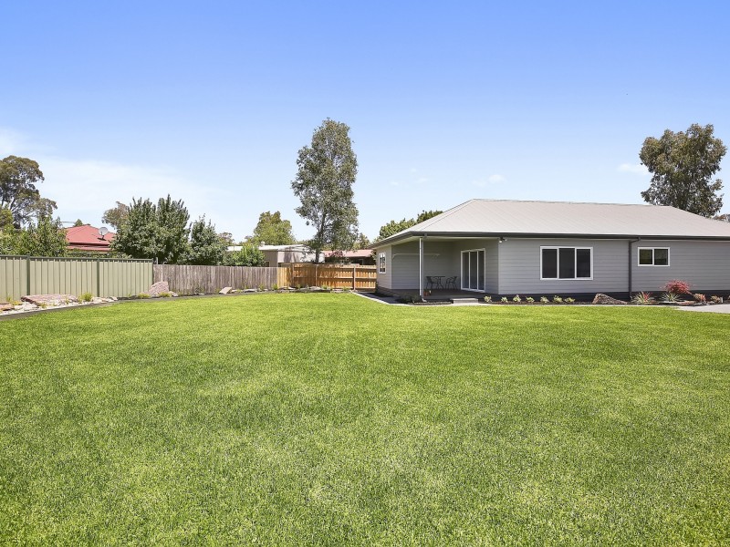 11 Coates Court, Alexandra VIC 3714