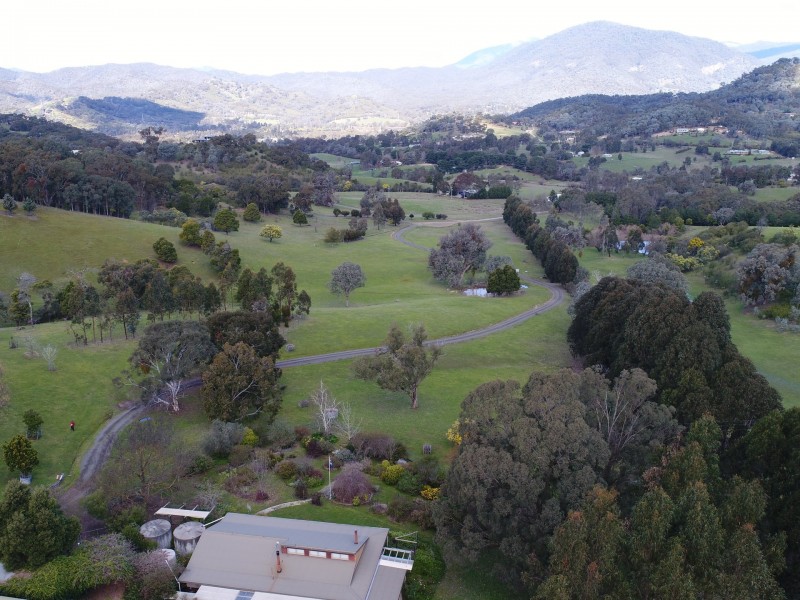 27 Shannon Court, Eildon VIC 3713