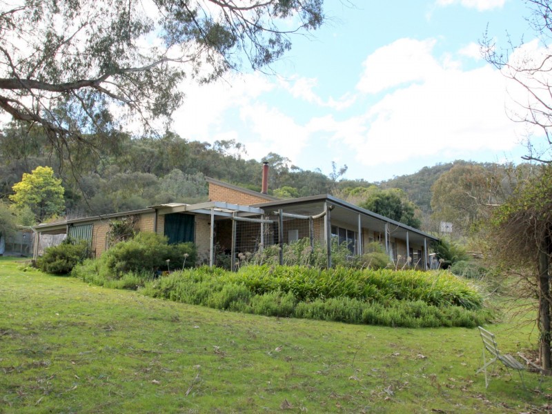 27 Shannon Court, Eildon VIC 3713