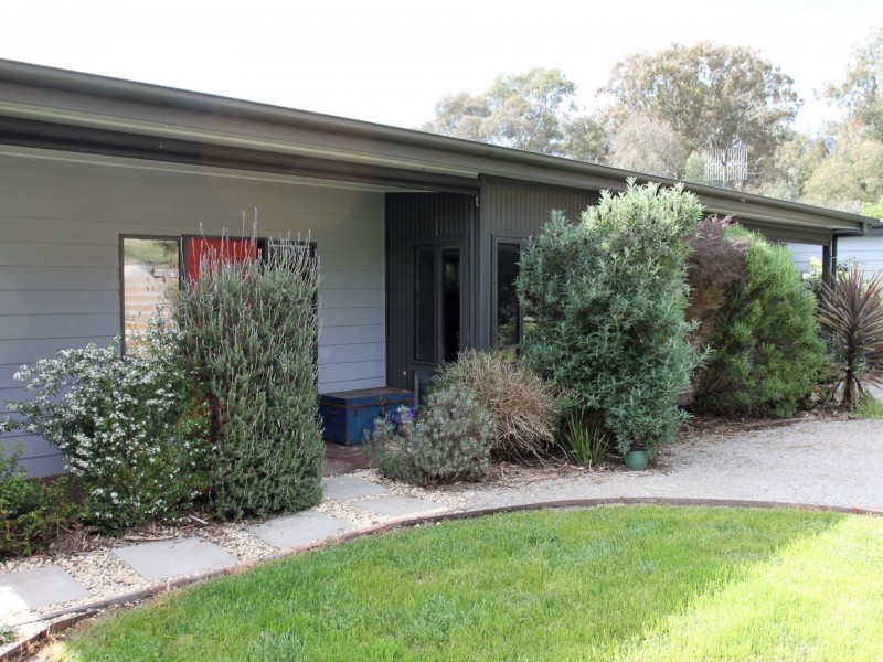 5 Redgate Place, Alexandra VIC 3714