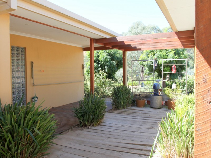 71 McIntyre Lane, Alexandra VIC 3714
