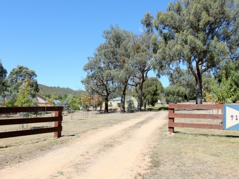 71 McIntyre Lane, Alexandra VIC 3714