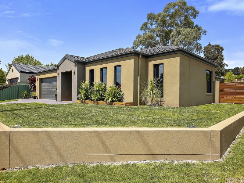 104 Cooper Street, Alexandra VIC 3714