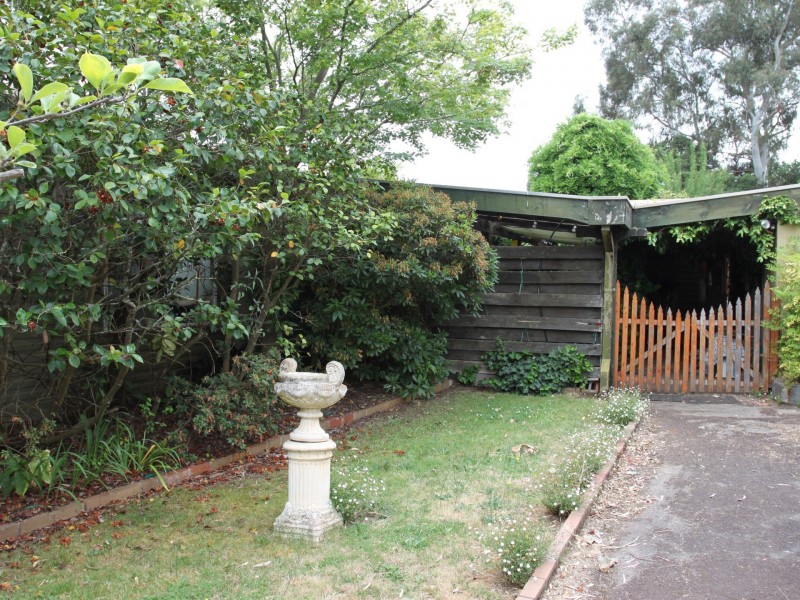 1 Villeneuve St, Alexandra VIC 3714